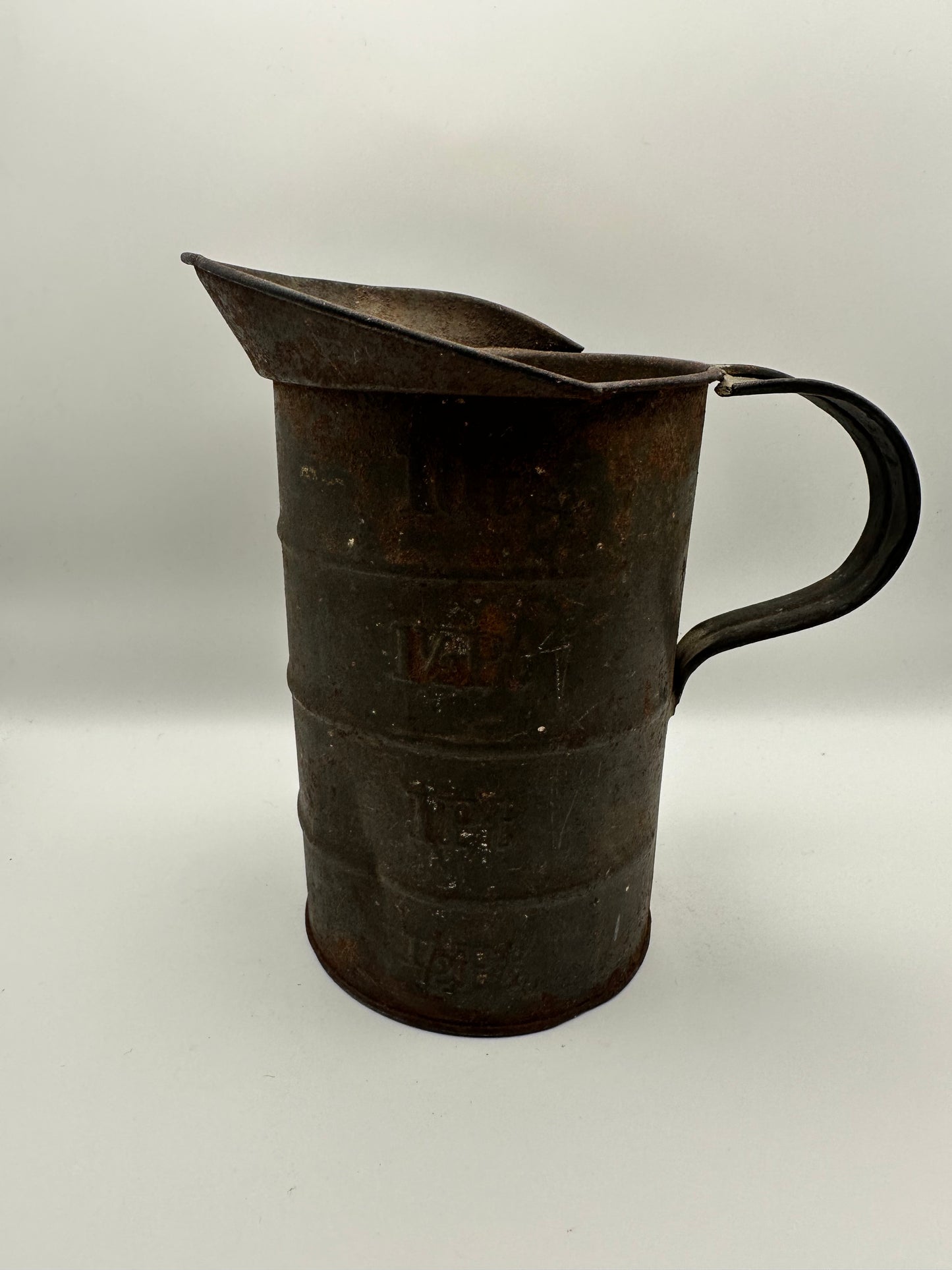 Vintage Tin Measure Cup, Pint to Quart