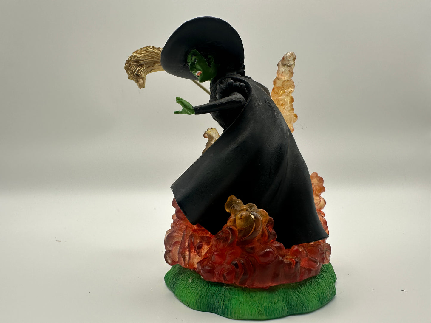 Wicked Witch of the West Engulfed in Flames, Wizard of Oz Figurine